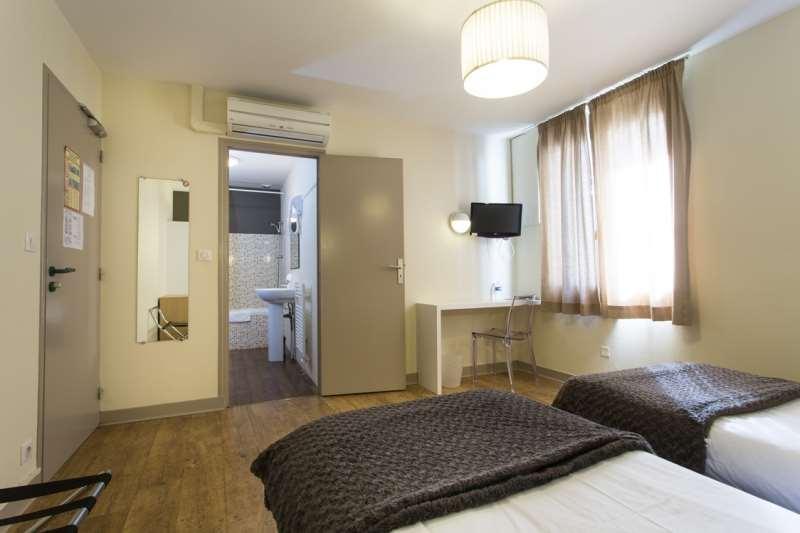 Brit Hotel Du Parc Niort Centre-Parking Gratuit Værelse billede