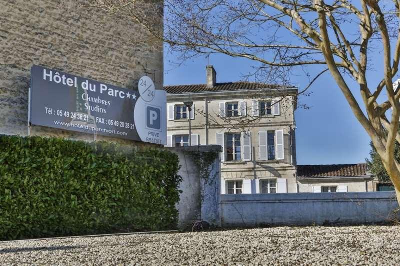 Brit Hotel Du Parc Niort Centre-Parking Gratuit Eksteriør billede