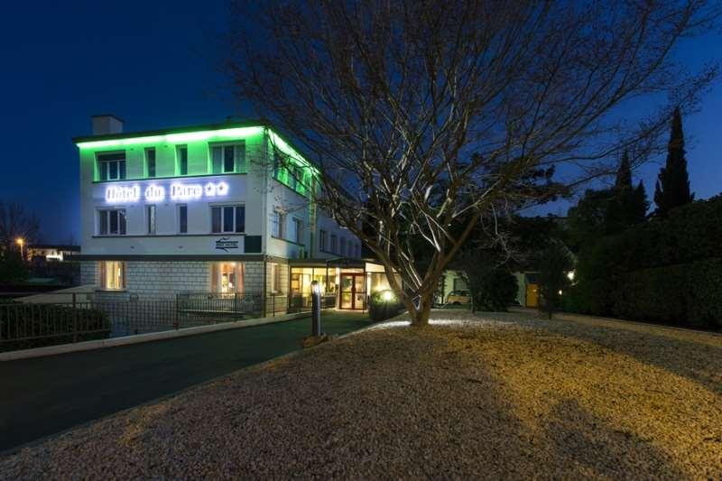 Brit Hotel Du Parc Niort Centre-Parking Gratuit Eksteriør billede