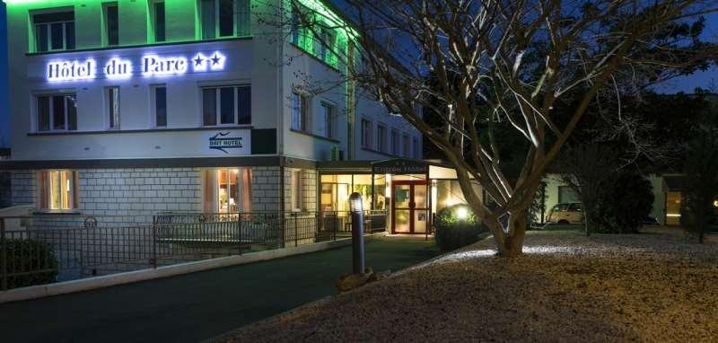 Brit Hotel Du Parc Niort Centre-Parking Gratuit Eksteriør billede