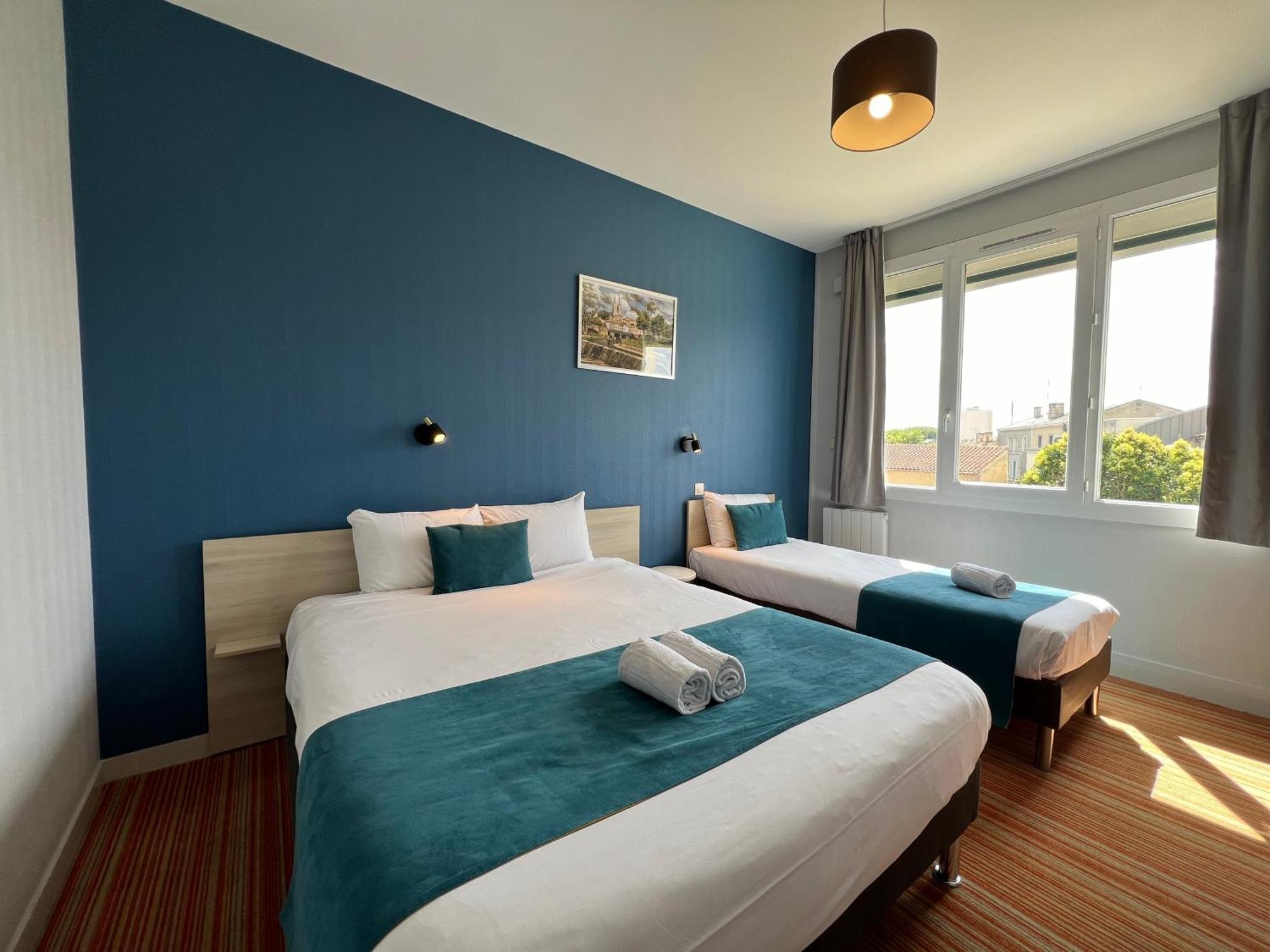 Brit Hotel Du Parc Niort Centre-Parking Gratuit Eksteriør billede