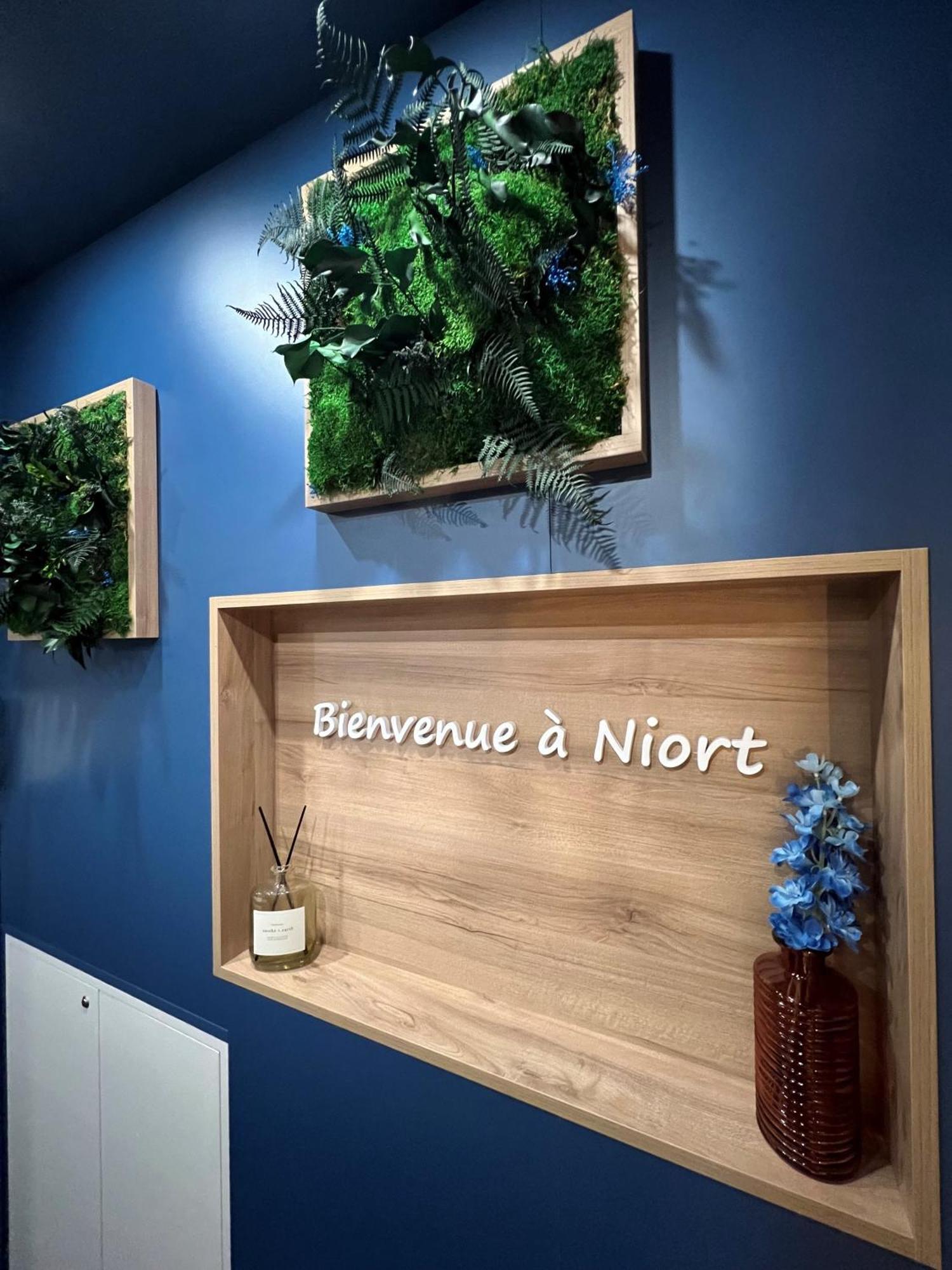 Brit Hotel Du Parc Niort Centre-Parking Gratuit Eksteriør billede
