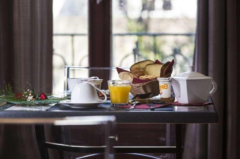 Brit Hotel Du Parc Niort Centre-Parking Gratuit Restaurant billede