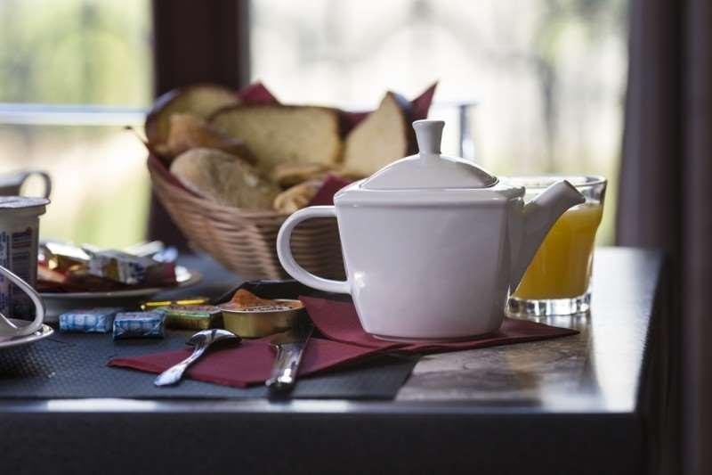 Brit Hotel Du Parc Niort Centre-Parking Gratuit Restaurant billede