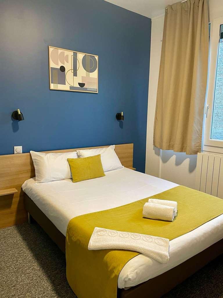 Brit Hotel Du Parc Niort Centre-Parking Gratuit Værelse billede